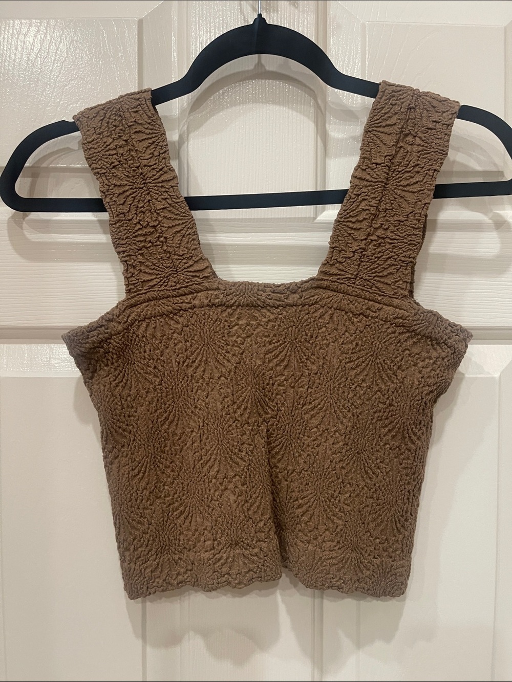 Aura- Textured Brown Square-Neck Crop Tank S:M/L - Picture 4 of 5
